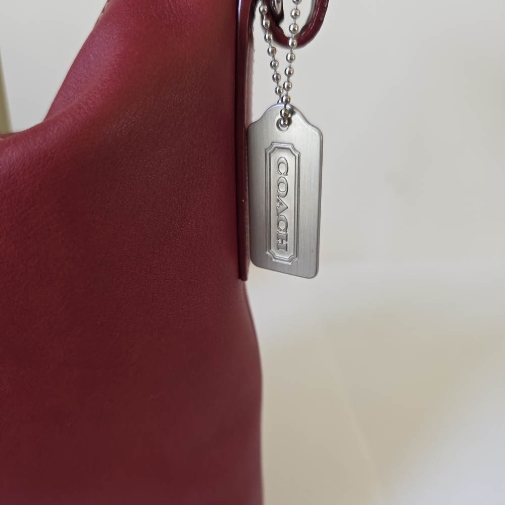 Vintage Coach Legacy Red Leather Slim Duffle Bag Y2K 2004 Crossbody Adjustable - Picture 6 of 15